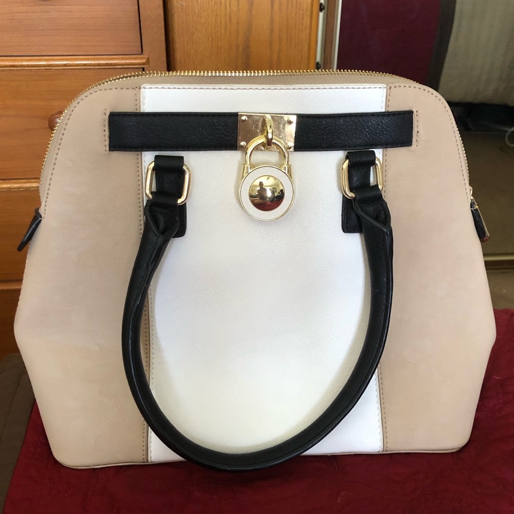 CUTE BAG ALERT 🥳